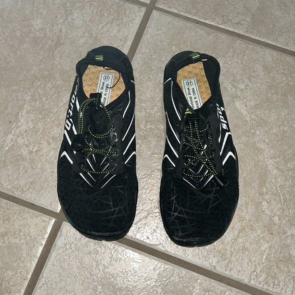 Womens size 37. Sport.D Functional Shoes.